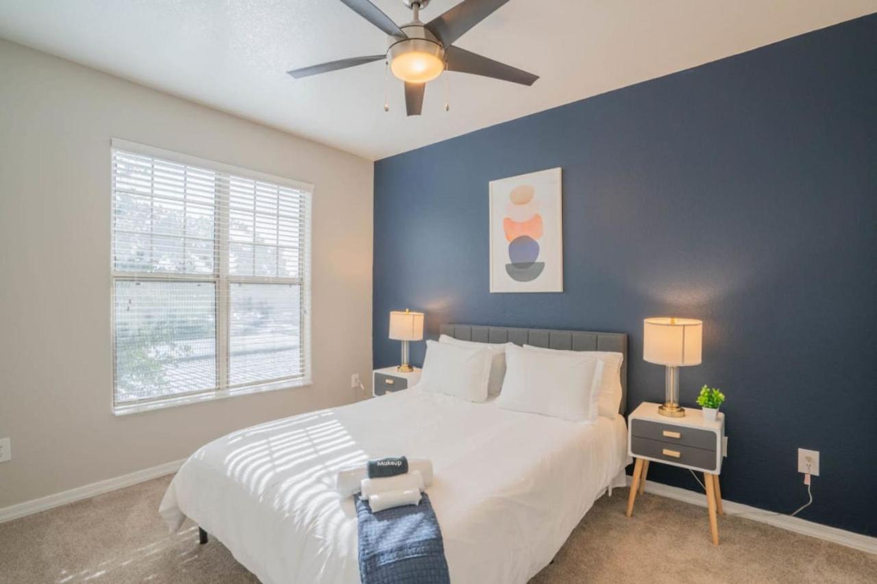 Posh 2Bd - Midtown - Gym, Pool, W-D, Parking - Sleeps 8 Appartement Phoenix Buitenkant foto
