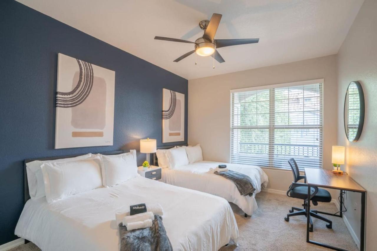Posh 2Bd - Midtown - Gym, Pool, W-D, Parking - Sleeps 8 Appartement Phoenix Buitenkant foto